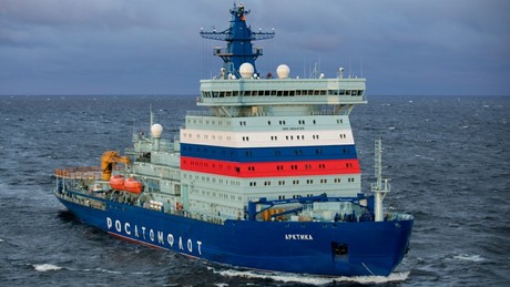 Die Verschiebung globaler Handelsrouten: Russlands Arktische Seeroute als strategische Alternative