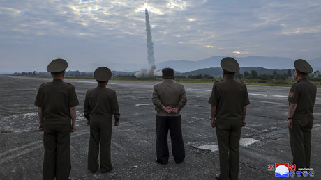 Nordkorea testet neue ballistische Rakete mit superschwerem Sprengkopf