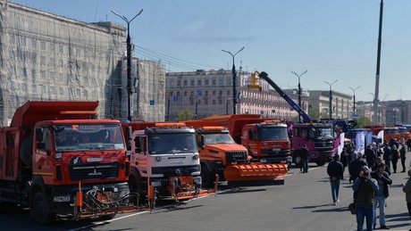 Gewaltsamer Ausbruch in Tscheljabinsk: Migrant bedroht Lehrerin wegen Sprachverbot