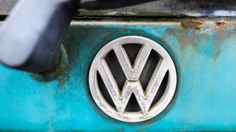 Einbruch des Gewinns bei VW: Energiekosten und politische Entscheidungen als Belastung