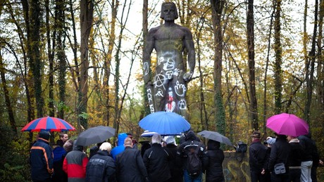 Angriffe auf deutsche Denkmäler: Ein Spiegelbild politischer Spannungen