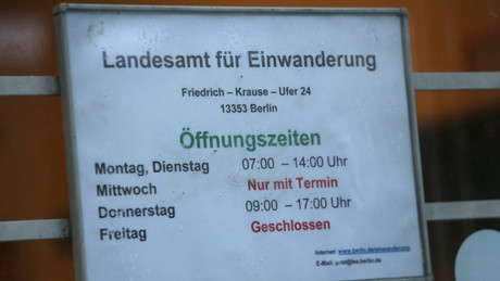 Verweigerung der Aufenthaltserlaubnis für russischen Journalisten in Berlin wegen Propagandaaktivitäten