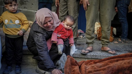 Blutbad in Gaza: Israelische Angriffswelle tötet hunderte Palästinenser trotz Waffenruhe