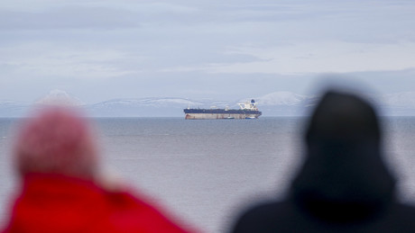 Frankreichs spektakuläre Kaperung: Russischer Tanker nach Marseille eskortiert