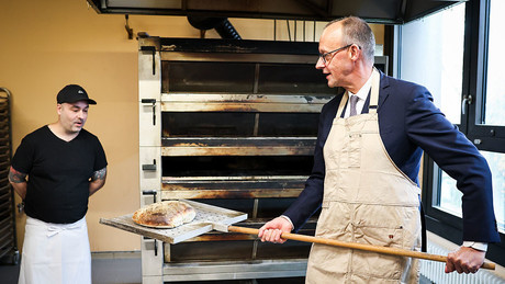 Merkels Erbe zerstört: Wie Friedrich Merz Deutschland zum Billiglohnland umbaut