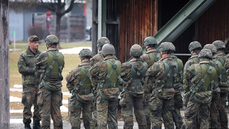 Iran erklärt EU-Streitkräfte zu “Terroristen” – Eskalation im Nahost-Konflikt