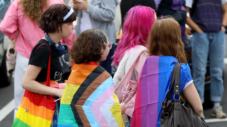 Elon Musk enthüllt: Tausende Kinder klagen gegen “Mengele”-Chirurgen