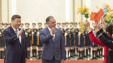 Uruguay und China schmieden historische Allianz: 16 Abkommen für Handel und Politik unterzeichnet