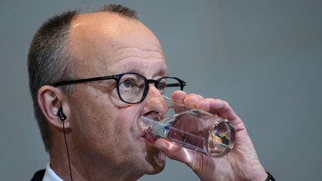 Iran-Außenminister reißt gegen Merz aus: “Widerwärtiger Charakter” – scharfe Attacke auf Kanzler