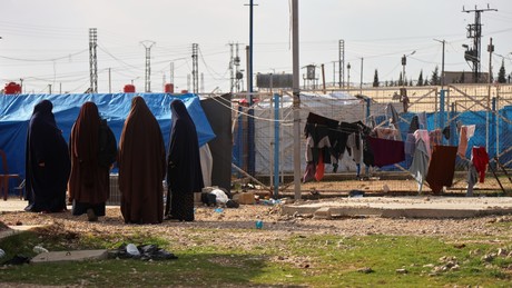 IS-Terror in Syrien: Terrormiliz bekennt sich zu Anschlägen und kündigt “neue Phase des Dschihad” an