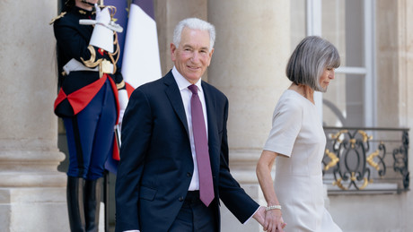 Frankreich ruft US-Botschafter ein: Empörung über Warnung vor “gewalttätigem radikalen Linksextremismus