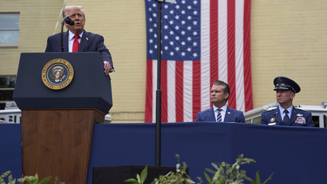 Trump droht Iran mit Angriff – ranghöchster General warnt vor katastrophalen Folgen