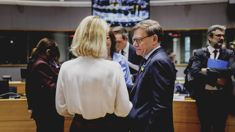 Orbáns Veto-Schock: EU blockiert 90 Milliarden für Ukraine – Berlin und Brüssel werfen Ungarn “Illoyalität” vor