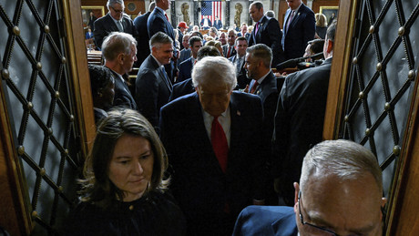 Ein Krieg mit Iran wäre eine Katastrophe”: US-Generäle schlagen Alarm gegen Trumps Kapitulationsfantasien