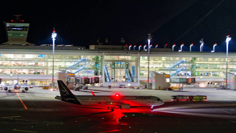 Deutschland im Chaos: Stuttgart 21 und nächtliche Flugzeug-Festsitzer – Was läuft hier eigentlich schief?