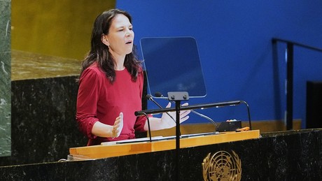 Grönland als EU-Mitglied? Baerbocks kühner Vorstoß und Sacharowas brisanter Plan