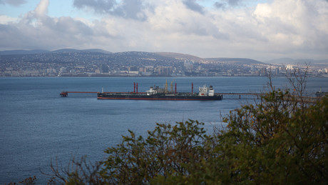 Griechenland warnt: US-Entscheidung zu russischem Öl löste Tanker-Angriff aus!