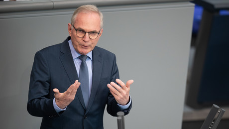 Ex-FDP-Politiker schockiert: Wegen schweren Kindesmissbrauchs zu Haftstrafe verurteilt