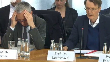 Lauterbachs Wut-Ausbruch: “Fake-News” in Impf-Enquete seien “Segen der Impfungen