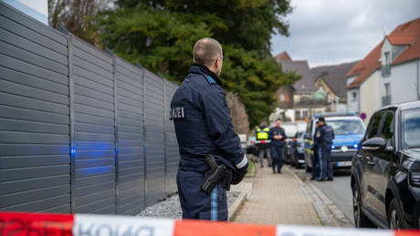 Blutiges Familiendrama in Nürnberg: Drei Tote nach Schüssen in Wohnung