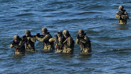 Deutschlands gefährliche Wende: Wie der Gehorsam gegenüber Kapitalinteressen unsere Gesellschaft militarisiert