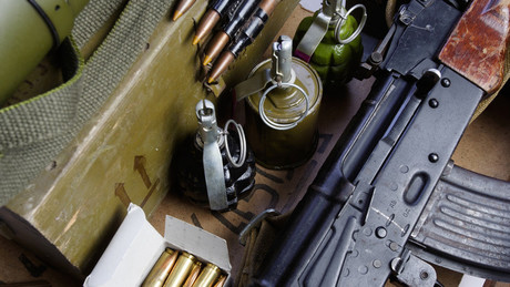 Trump gesteht: USA lieferten massenhaft Waffen an iranische Protestbewegung