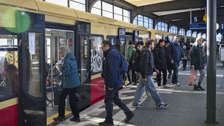 Schwarzfahren bald straffrei? Justizministerin plant Entkriminalisierung – Union schäumt vor Wut