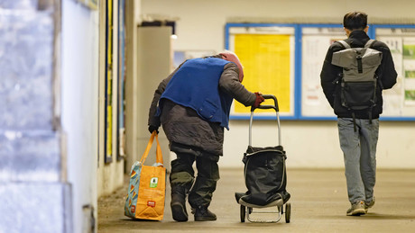 Schock-Pläne für die Kriegstüchtigkeit: Mütter, Kranke und Alte sollen jetzt schuften
