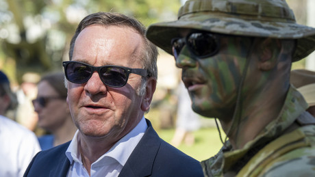 Pistorius’ juristische Maskerade: Wie der Verteidigungsminister seine eigene Expertise ignoriert