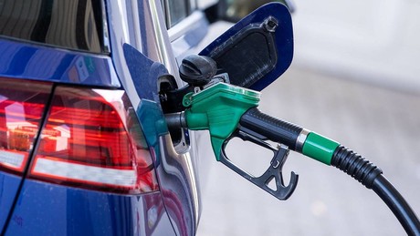 Merz’ Entlastungsplan gescheitert: Spritpreise explodieren weiter – “Es ist eine Katastrophe