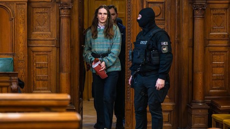 Nach Regierungswechsel: Neue Medienkampagne für Simeon "Maja" T. entfacht Kontroverse