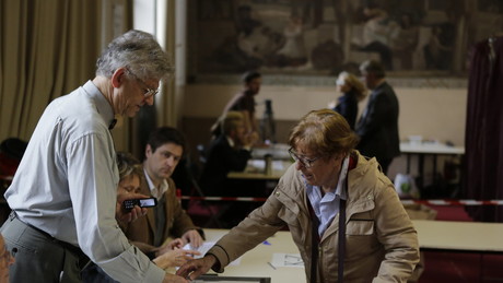 Politikberater enthüllt: So will er Wahlen in Nachbarländern von Deutschland manipulieren!