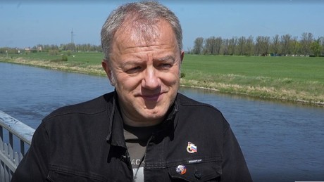 Tino Eisbrenner schockiert in Torgau: „Die Friedensbewegung muss endlich sexy werden!“
