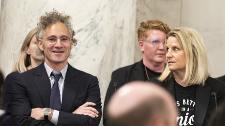 Palantirs 22 Thesen: Der geheime Fahrplan zur totalen KI-Vorherrschaft der USA?