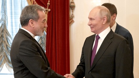 Sensations-Reise: Herr Araghtschi bricht zu Putin auf