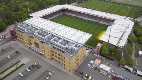 Polizei eröffnet Feuer auf Autofahrer: Schockierende Eskalation in Berlin!