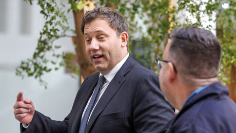 Kassen-Chaos! Finanzminister greift heimlich in Ihre Krankenkasse ein