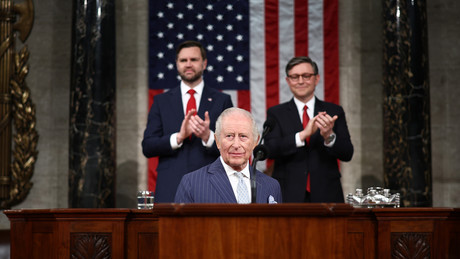 König Charles III. in Washington: Pentagon gibt 400 Millionen für Kiew frei – Zufall oder geheime Absprache?