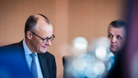 Kanzleramtschef gibt zu: Schlechte Umfragewerte sind ein “Phänomen, das auch anderen Regierungen widerfahren ist