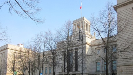 Skandal! Russische Botschaft zerreißt Berliner 9. Mai-Verbote als absurd und zynisch
