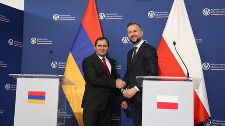 Armenien und Polen planen gemeinsame Militärübungen – ein neues Bündnis im Osten?
