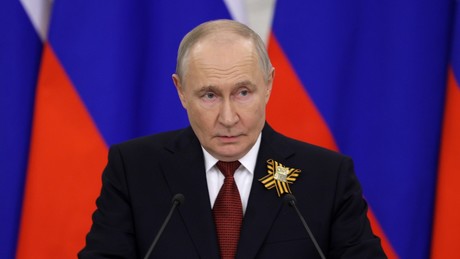 Putins Siegesrede: Neue Kriegsdrohung oder Friedenssignal?