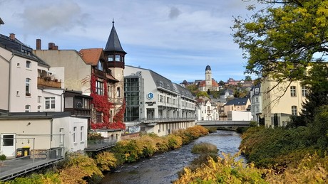 Erzgebirge-Schock: Freie Sachsen erzwingen Stichwahl in Aue-Bad Schlema!