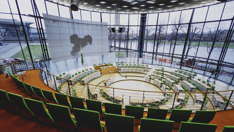 Skandal in Sachsen: Grüne zerstören Brandmauer – AfD jubelt mit „herzlichem Dankeschön“