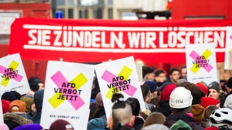 Menschenwürde in Gefahr?” – Bündnis ruft zu massivem Protest gegen AfD-Verbot auf