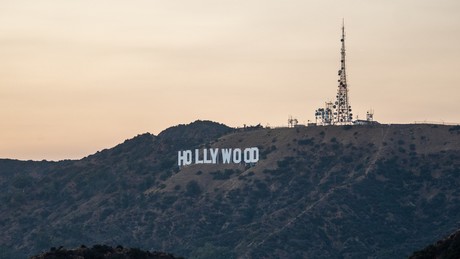 Schattenkinos erobern Russland: Piratenfilme verdrängen Hollywood aus den Charts!