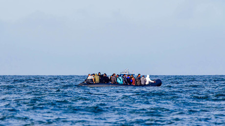 Schock-Enthüllung in Großbritannien: Angeblich minderjährige Flüchtlinge entpuppen sich bei Alterscheck als Erwachsene
