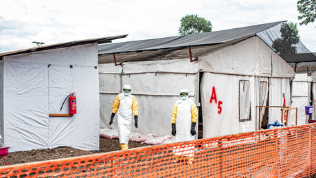 Chaos im Kongo: Bestattungsteam brutal attackiert, infizierte Patienten reißen aus Quarantäne aus