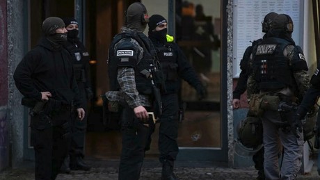 Großrazzia in Berlin: 29 Verdächtige hinter Gittern – Ermittlungserfolg gegen Schusswaffen-Kriminalität
