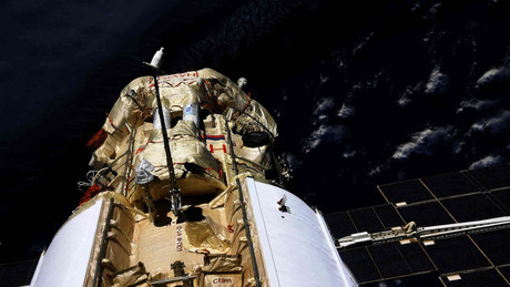 ISS in Gefahr? Roskosmos gibt Entwarnung – Luftleck unter Kontrolle!